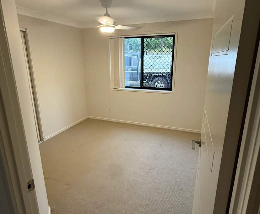 $230, Share-house, 3 bathrooms, Kingston QLD 4114