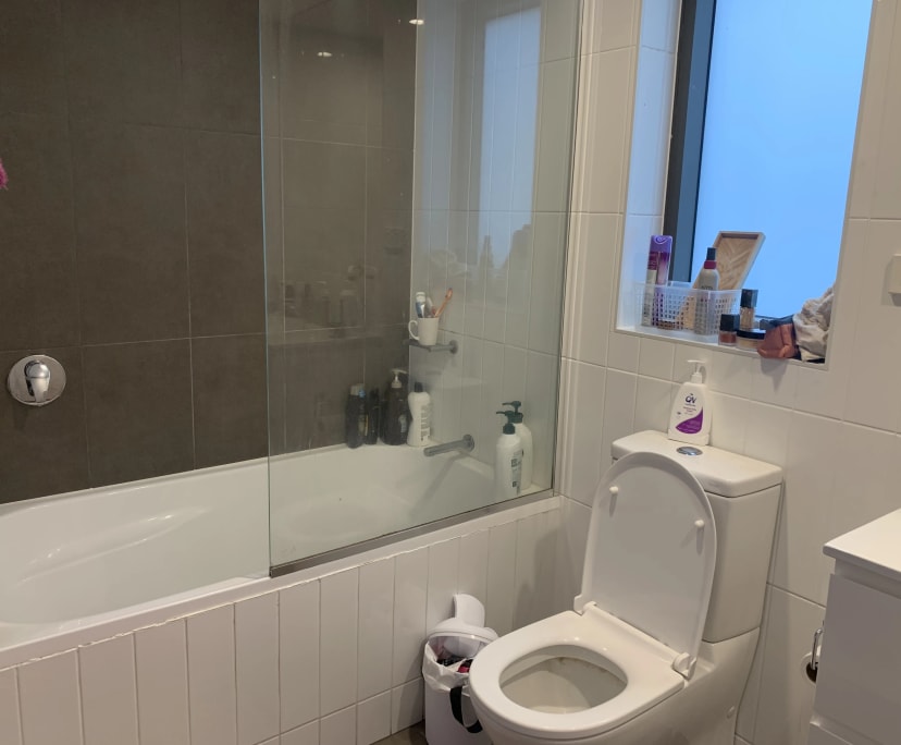 $160, Flatshare, 2 bathrooms, Kelvin Grove QLD 4059