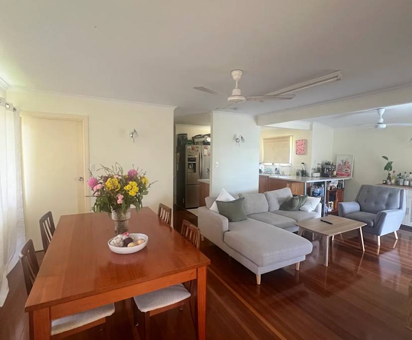 Whole property with 4 rooms for rent