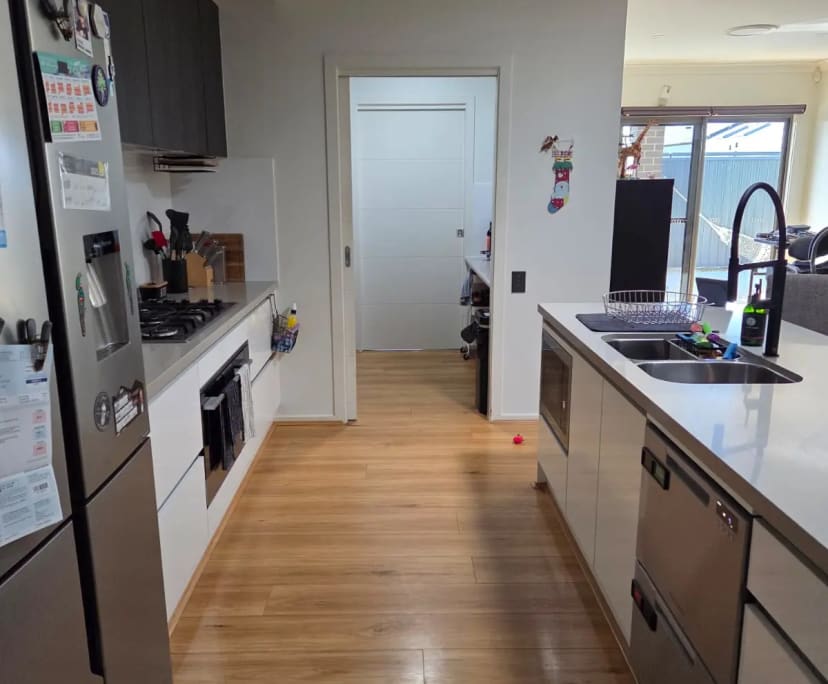 $350, Share-house, 4 bathrooms, Calderwood NSW 2527