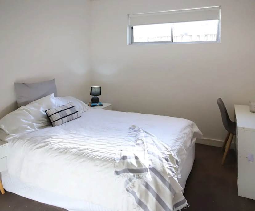 Room in a share house