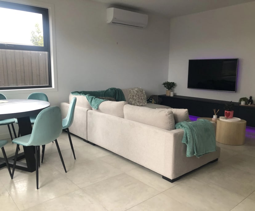 $250, Share-house, 3 bathrooms, Avondale Heights VIC 3034