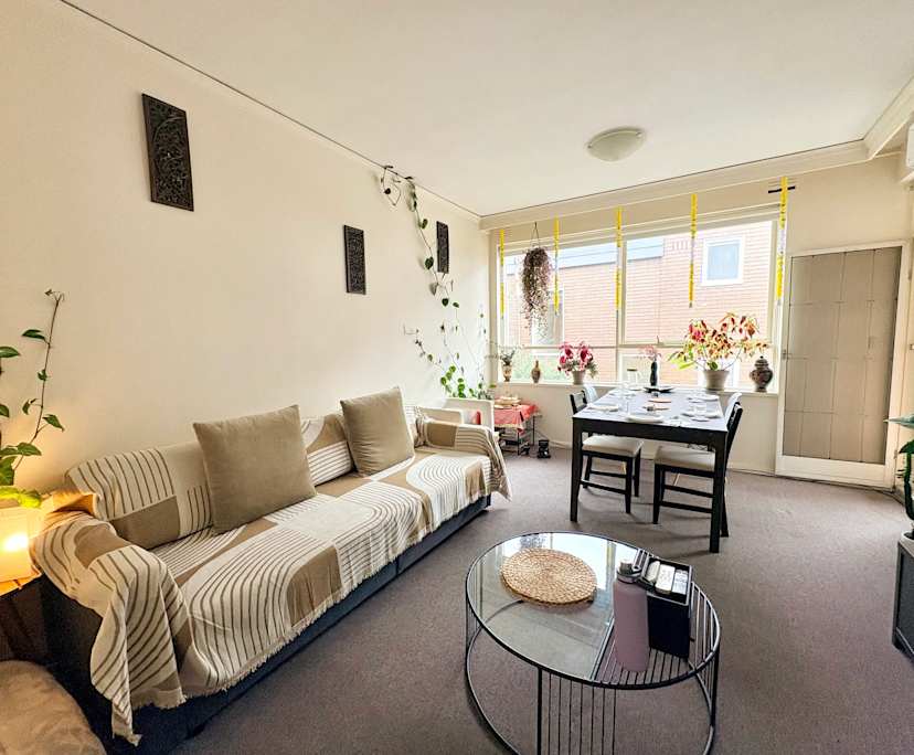 Furnished room in a share house