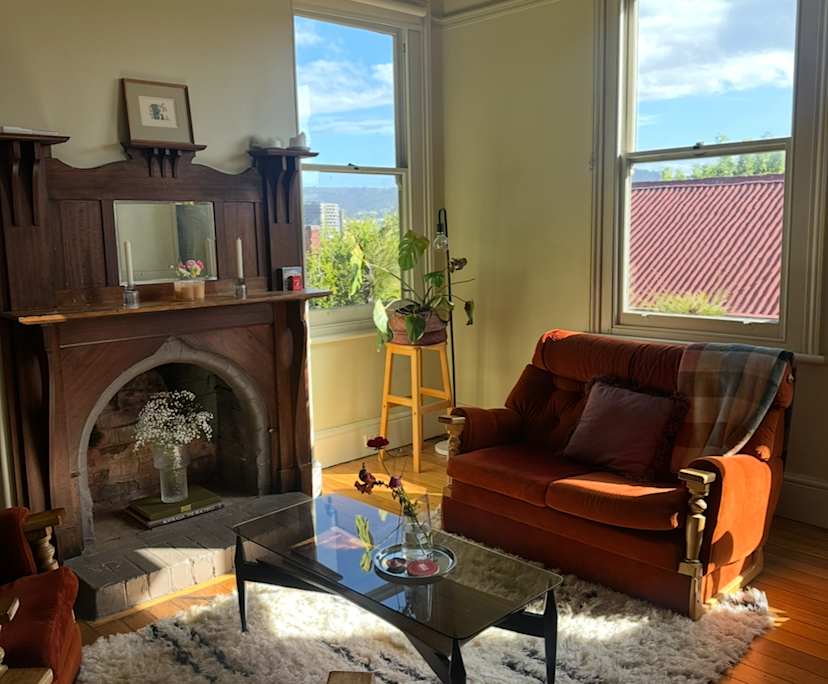 Room in a share house