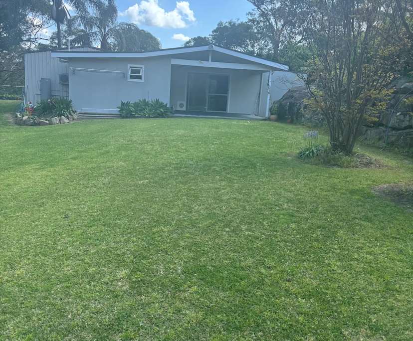 Unfurnished room granny flat for rent
