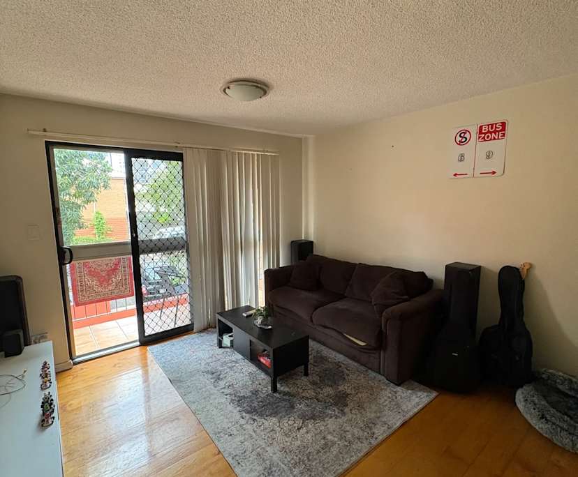 Room in a share house