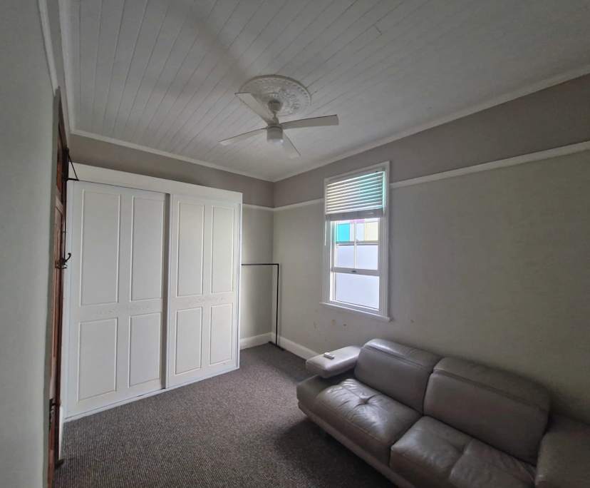 Unfurnished room in a share house