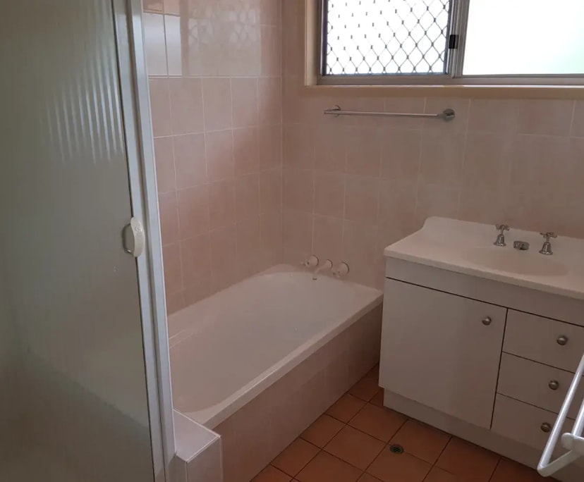 Room in a share house