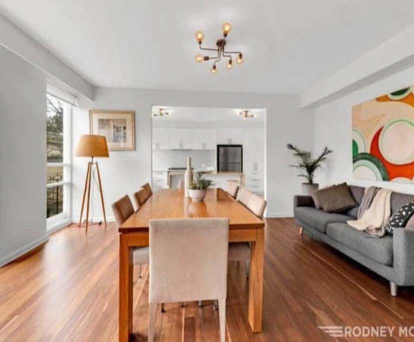 Unfurnished room in a flatshare