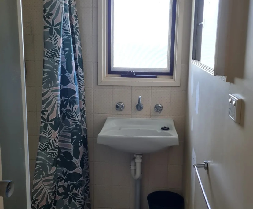 $245, Share-house, 5 bathrooms, Hackham West SA 5163