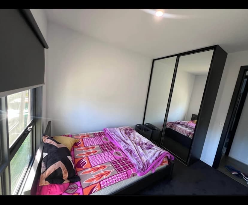 Room in a share house