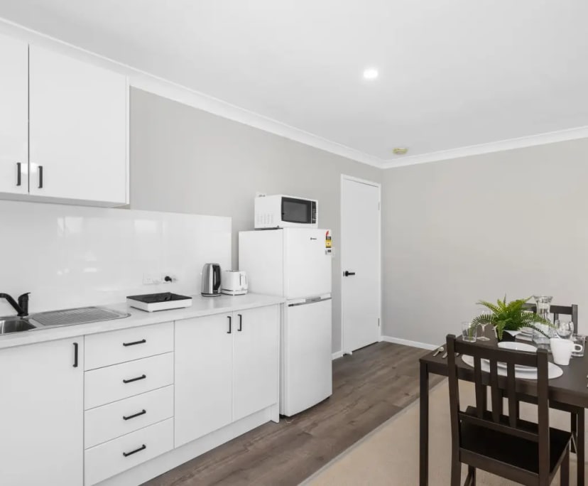 Studio for Rent in Runcorn, Brisbane 365, Furnish...
