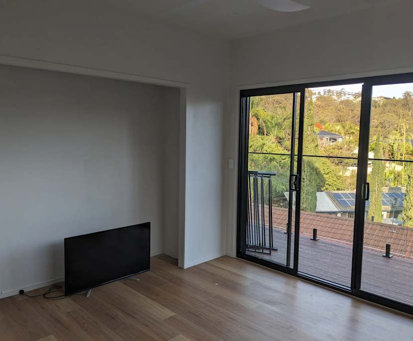 $800, Whole-property, 2 bathrooms, Highland Park QLD 4211