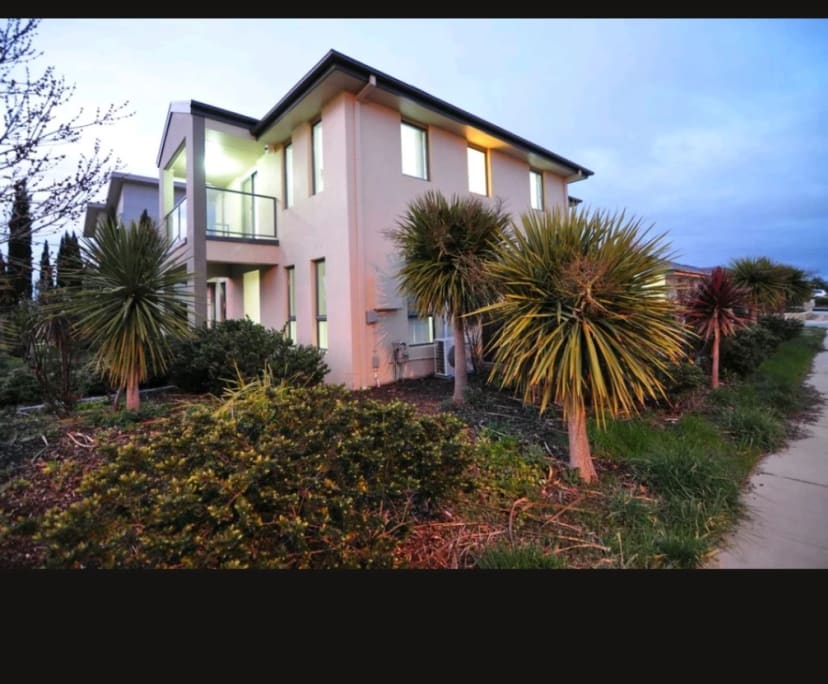 $260, Share-house, 6 bathrooms, Harrison ACT 2914