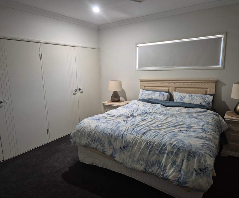 $300, Student-accommodation, 1 bathroom, Mount Low QLD 4818