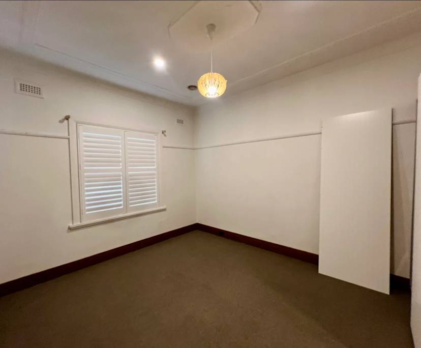 Unfurnished room in a share house