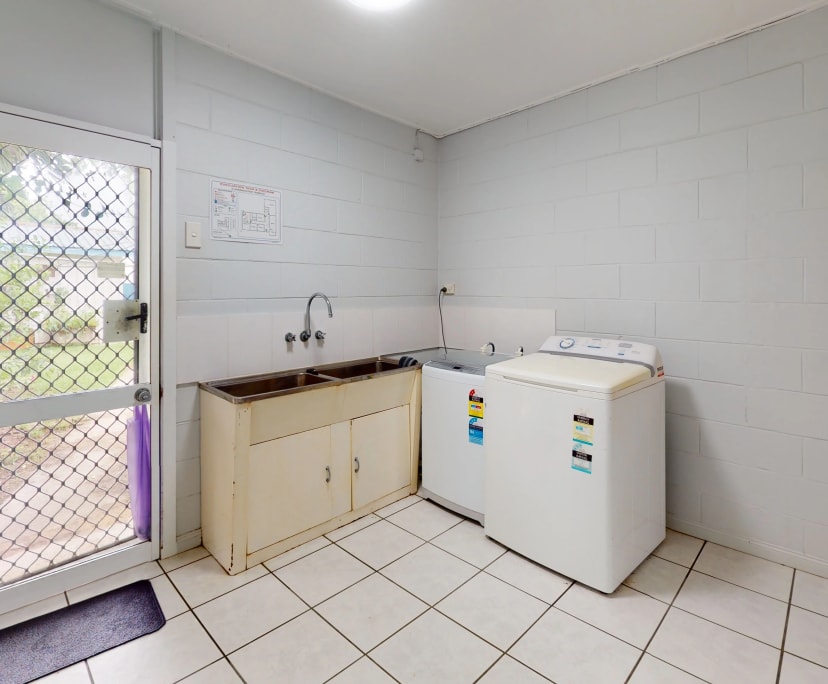 2 Rooms for Rent in Cranbrook, Townsville 180200...