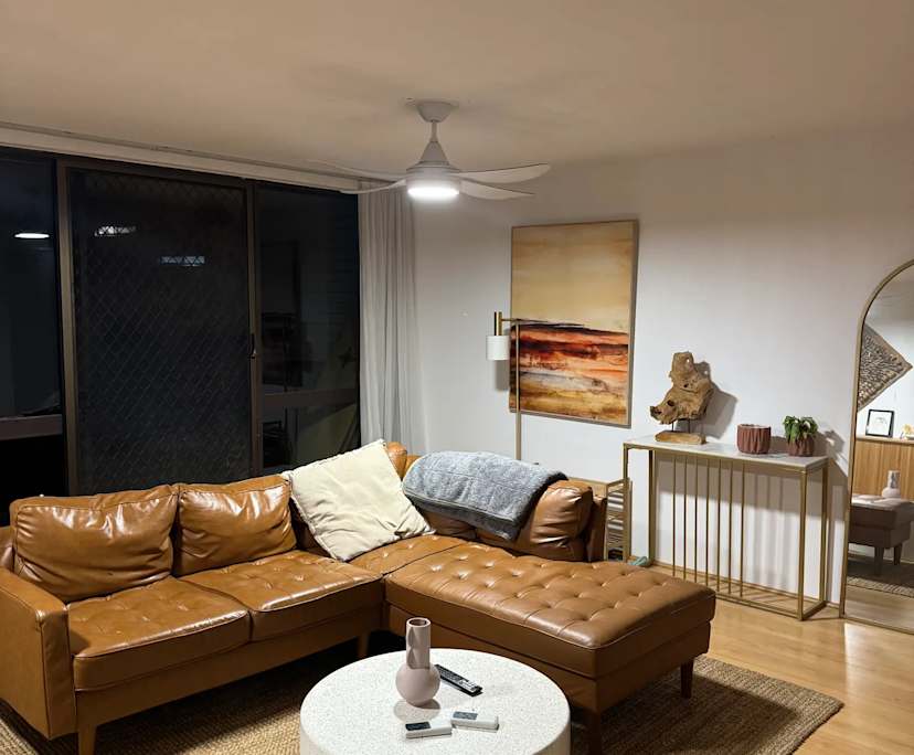 Furnished room in a flatshare