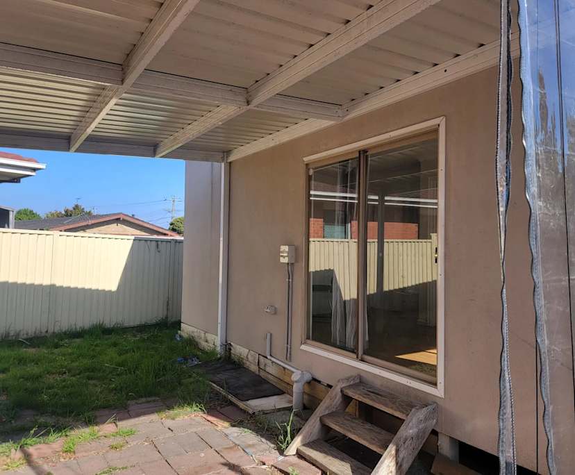 Room in a share house