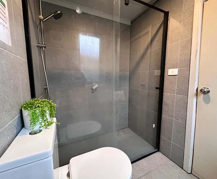 $165, Share-house, 3 bathrooms, Flemington VIC 3031