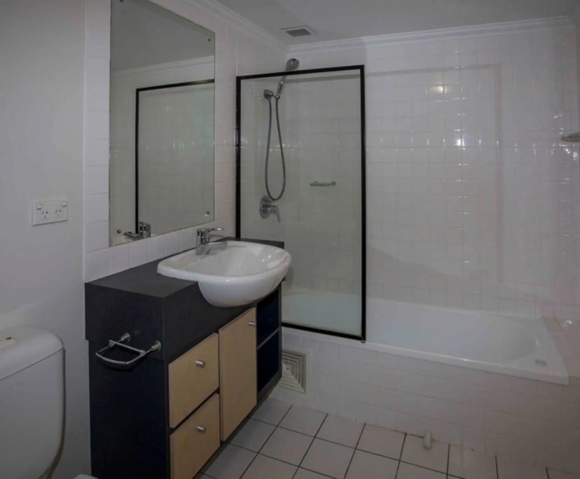 $385, Flatshare, 2 bathrooms, South Brisbane QLD 4101