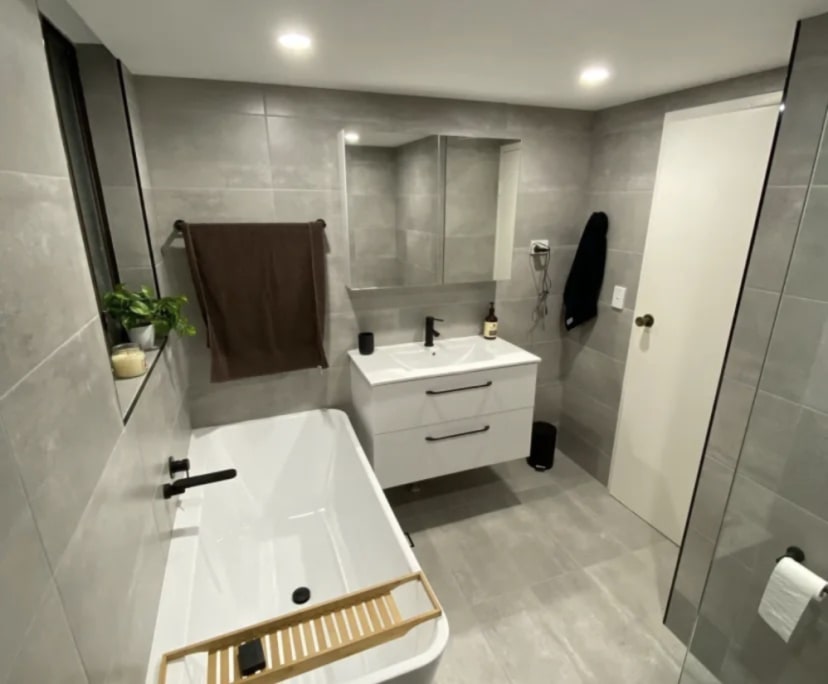 Furnished room in a flatshare