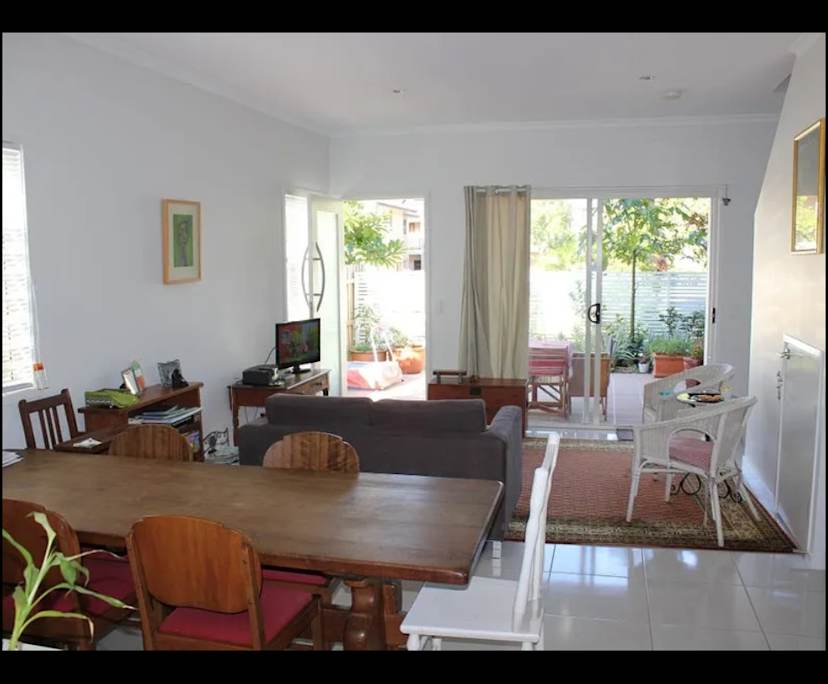 Room in a share house