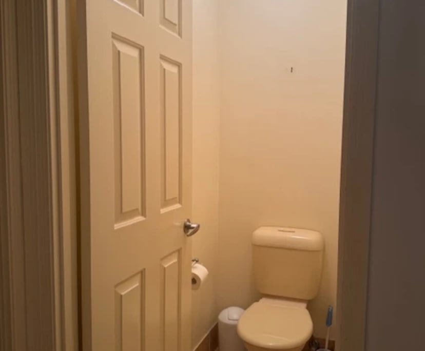 $350, Share-house, 3 bathrooms, Varsity Lakes QLD 4227