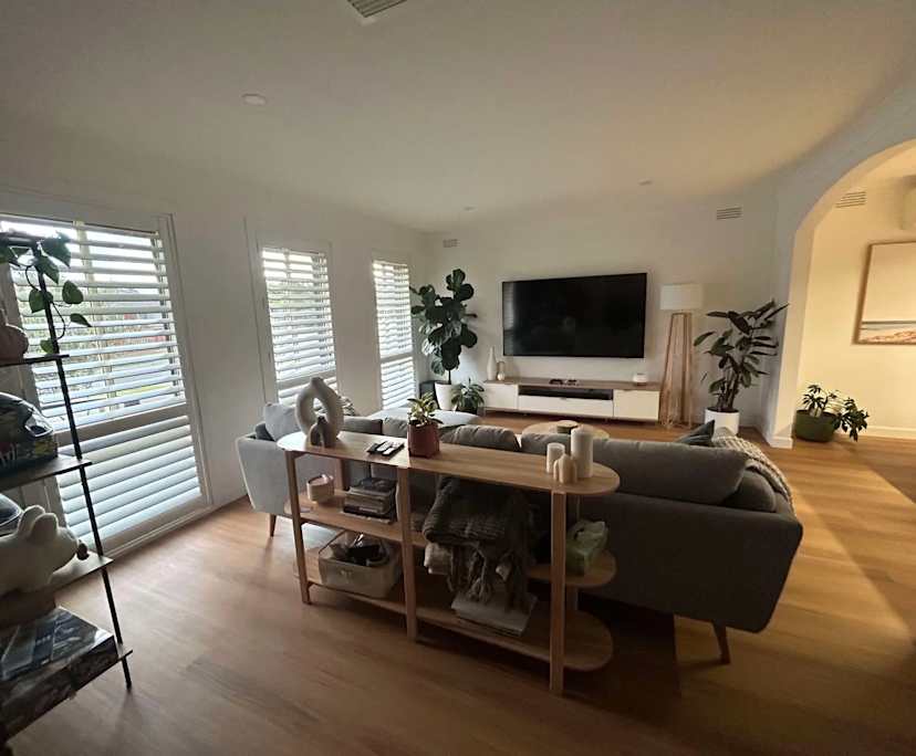 Furnished room in a share house
