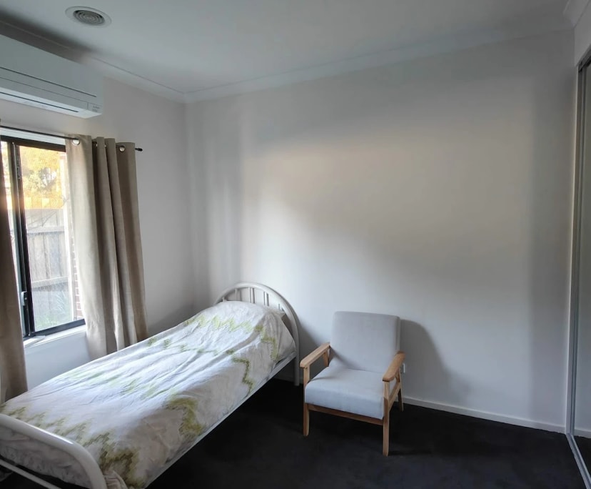 Room in a share house
