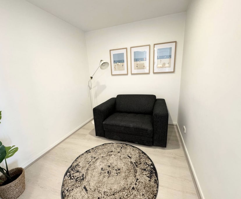 $800, 1-bed, 1 bathroom, St Kilda VIC 3182