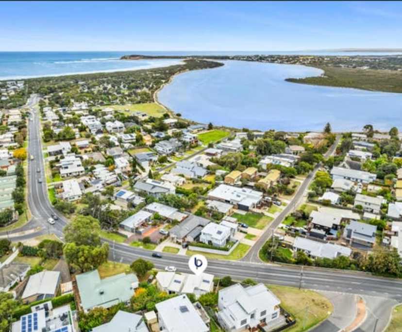 $350, Share-house, 2 bathrooms, Ocean Grove VIC 3226