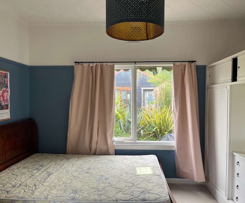 $210, Share-house, 3 bathrooms, Golden Point VIC 3350