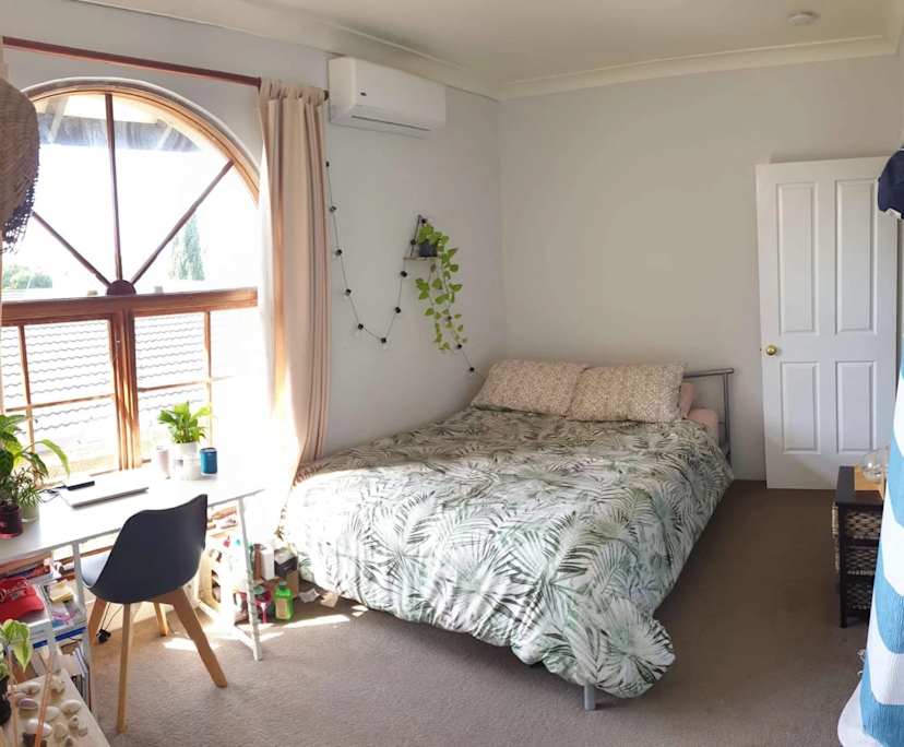 Room in a share house