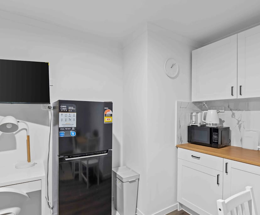 $300, Share-house, 6 bathrooms, Sydenham VIC 3037