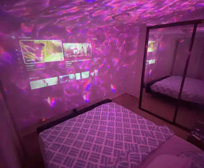 Furnished room in a flatshare