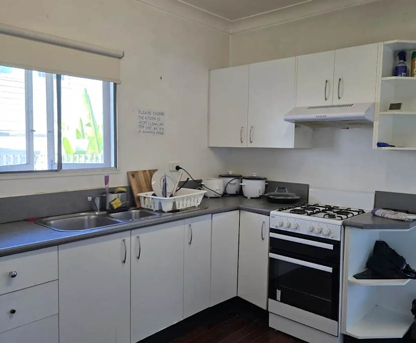 Furnished room in a share house