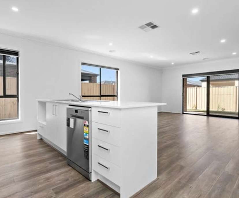 Unfurnished room in a share house