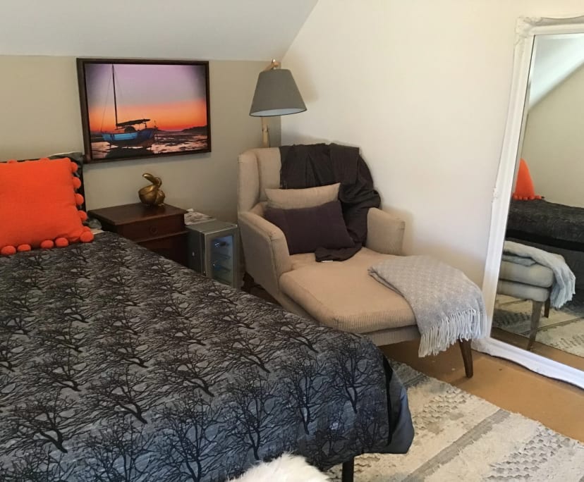 Furnished room with own bathroom