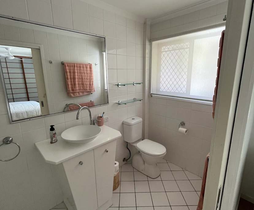 $410, Flatshare, 2 bathrooms, Main Beach QLD 4217