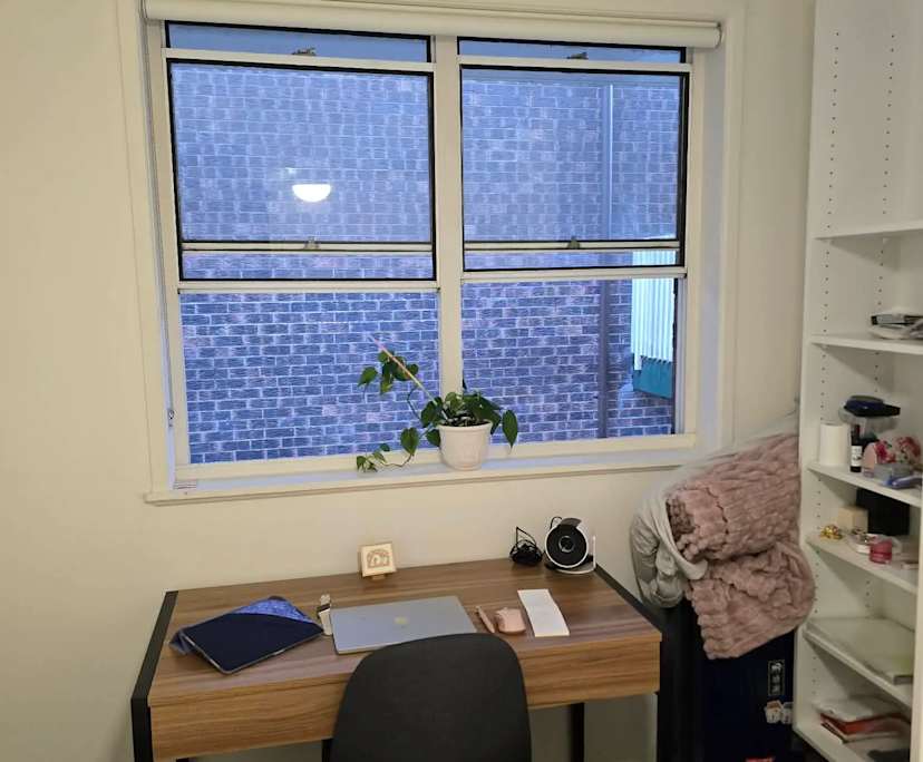 Unfurnished room in a flatshare