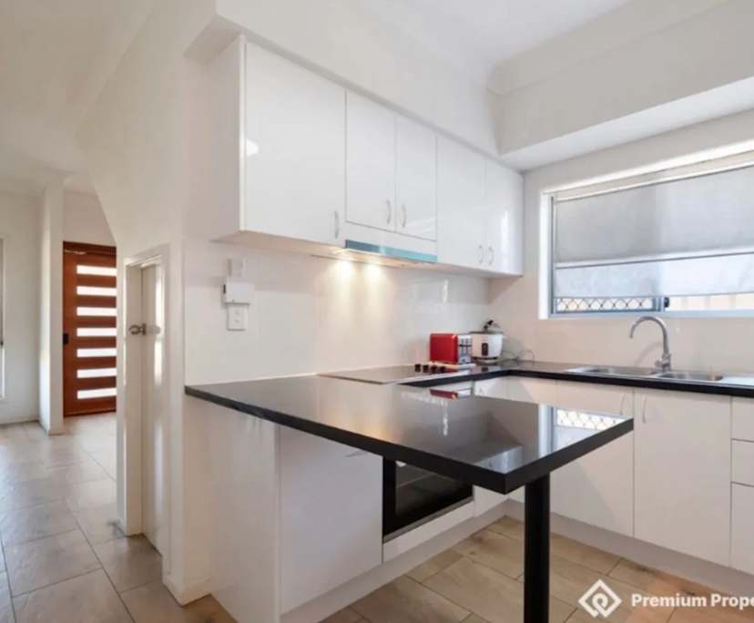 $320, Share-house, 6 bathrooms, Coopers Plains QLD 4108