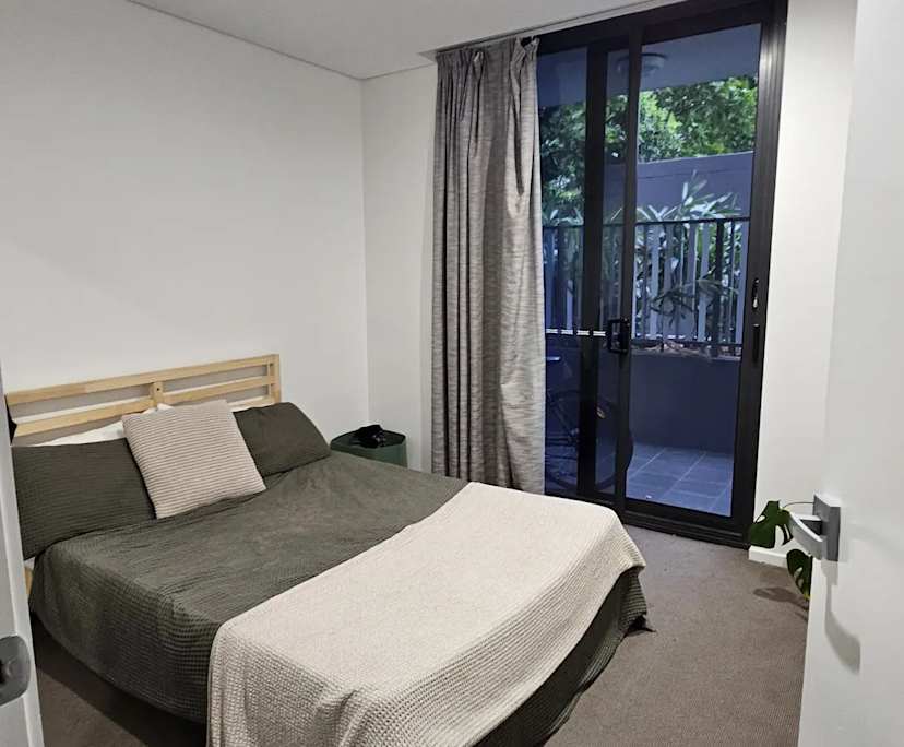 Furnished room in a flatshare