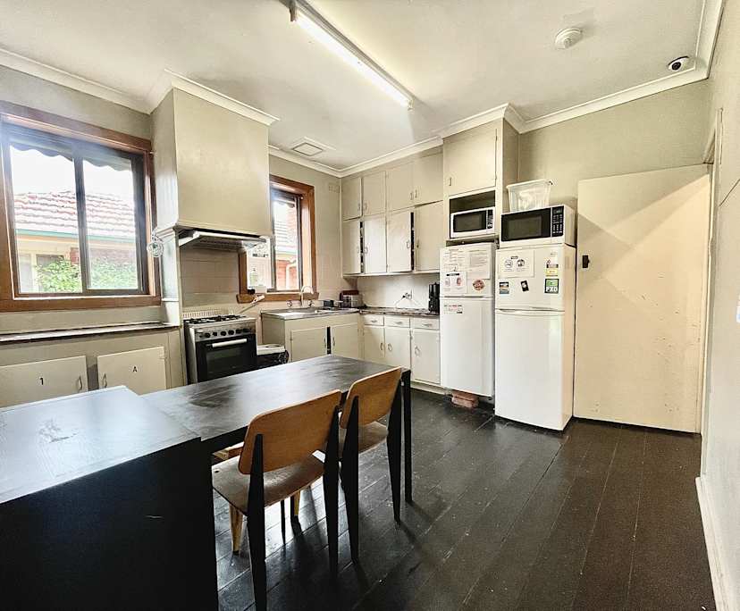 $275, Share-house, 5 bathrooms, Ascot Vale VIC 3032