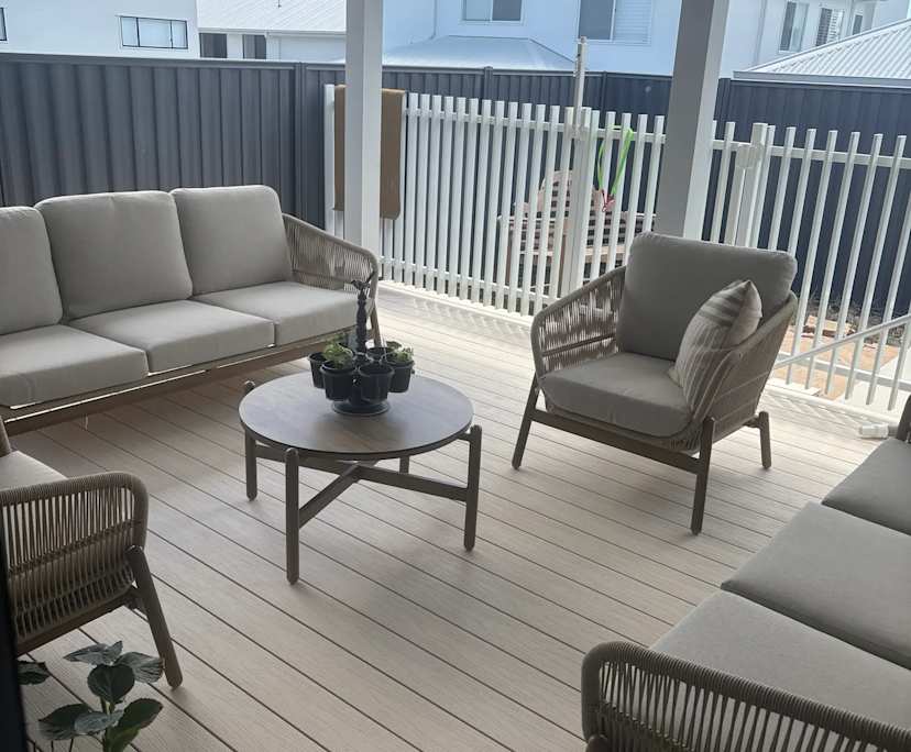 $330, Homestay, 4 bathrooms, Worongary QLD 4213