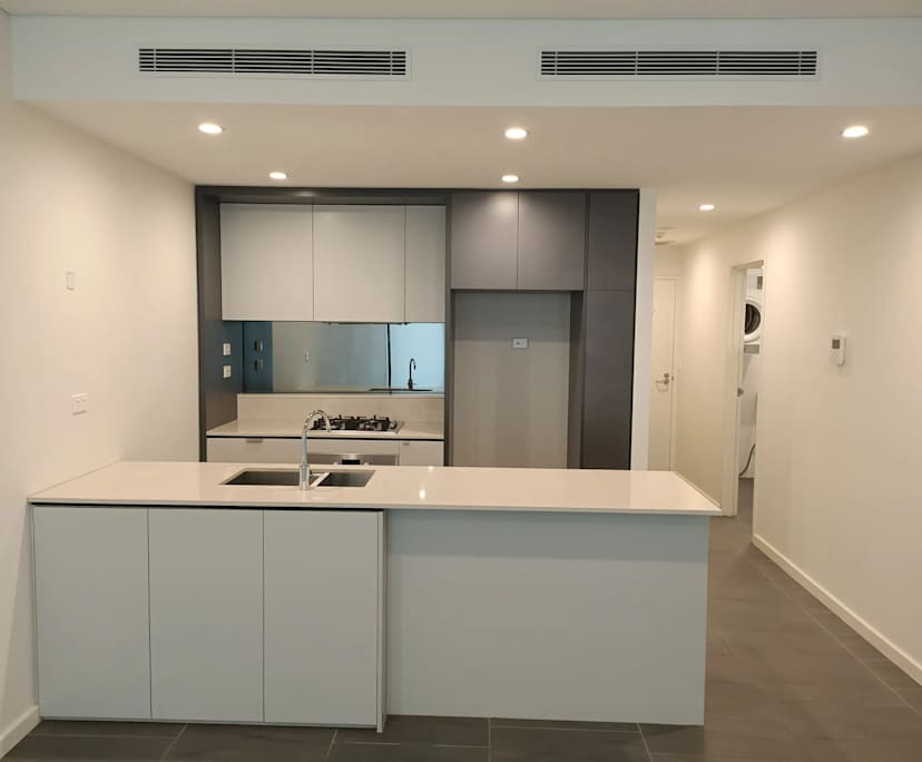 Furnished room in a flatshare