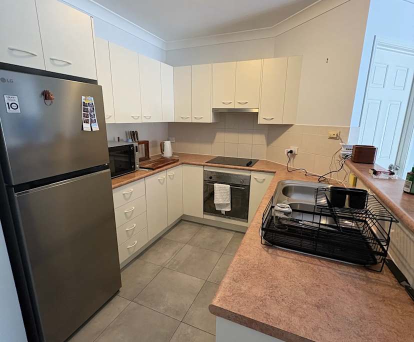 Furnished room with ensuite in a flatshare