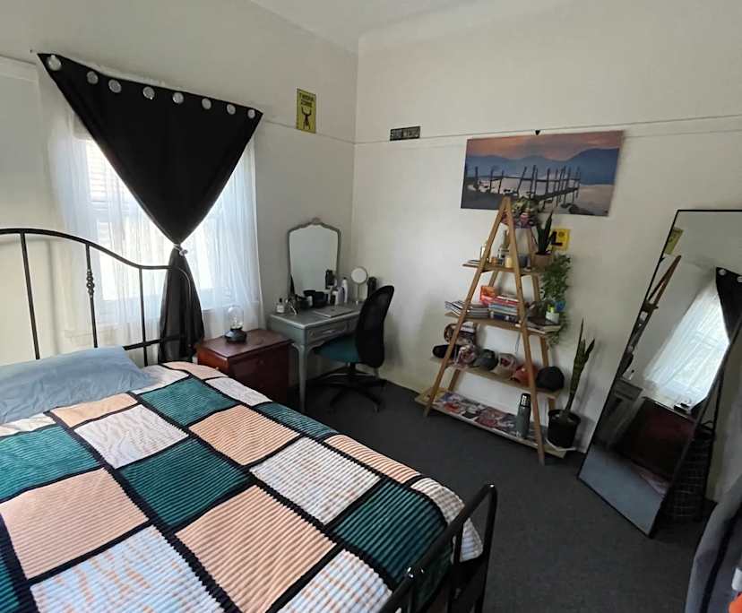 Furnished room in a share house