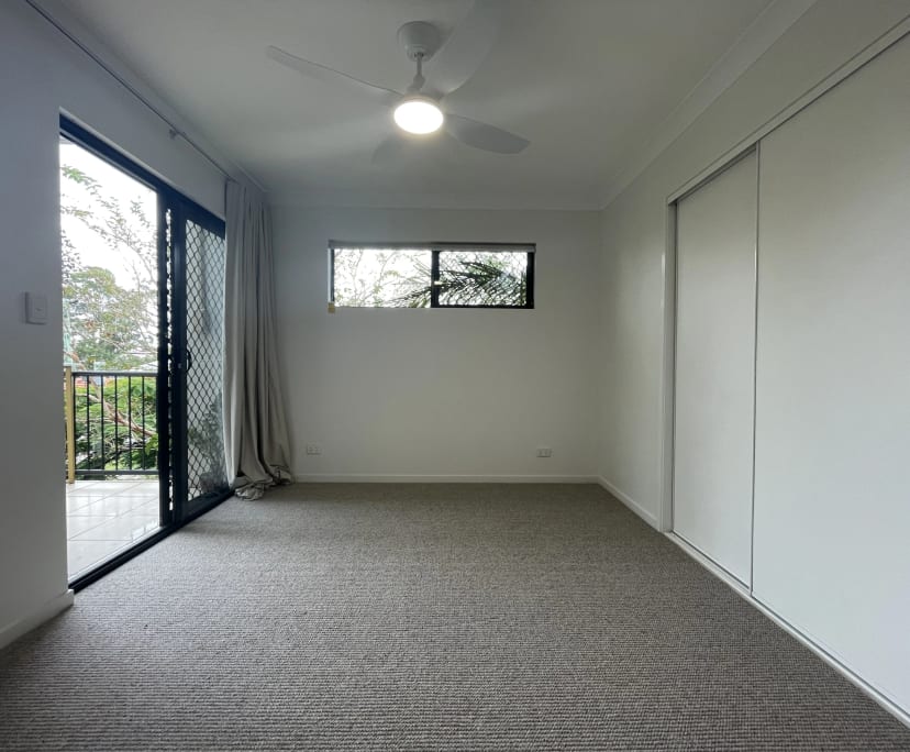 Unfurnished room with own bathroom