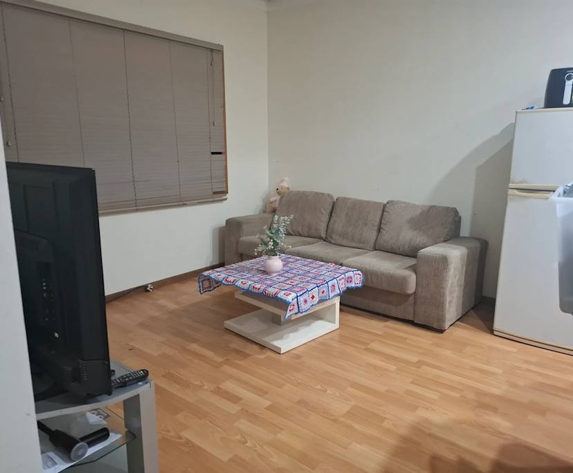 Room in a share house